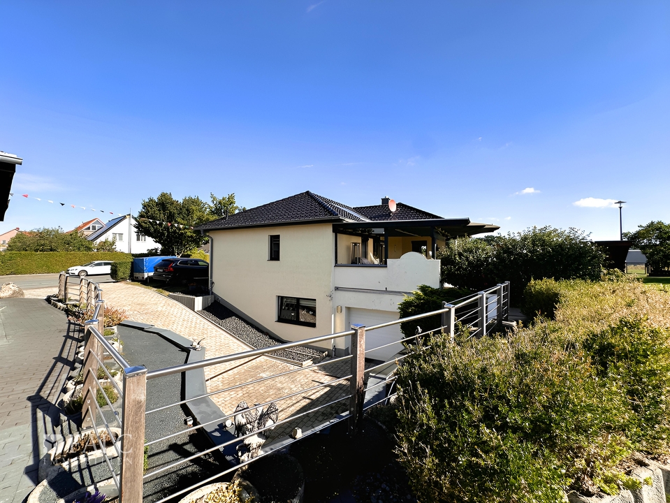 Tiefgarageneinfahrt Hofansicht