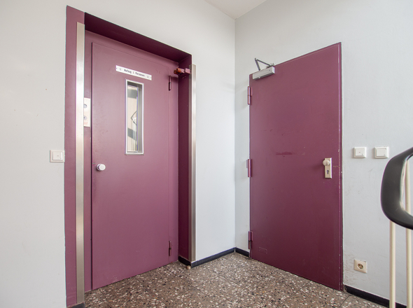 21002 Eingang u. Aufzug