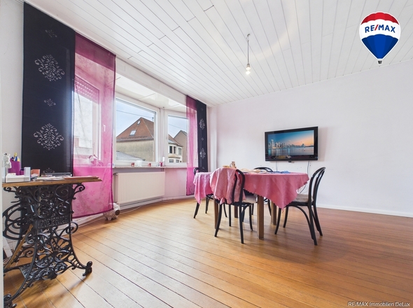 REMAX Immobilien DeLux Einfamilienhaus Esszimmer Schiffweiler Mark Borowicz