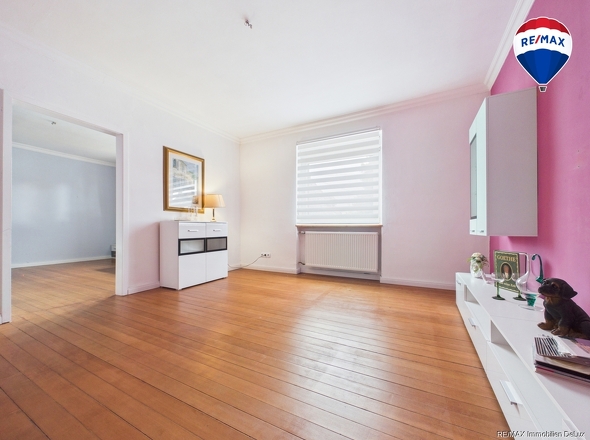 REMAX Immobilien DeLux Einfamilienhaus Schlafzimmer Schiffweiler Mark Borowicz