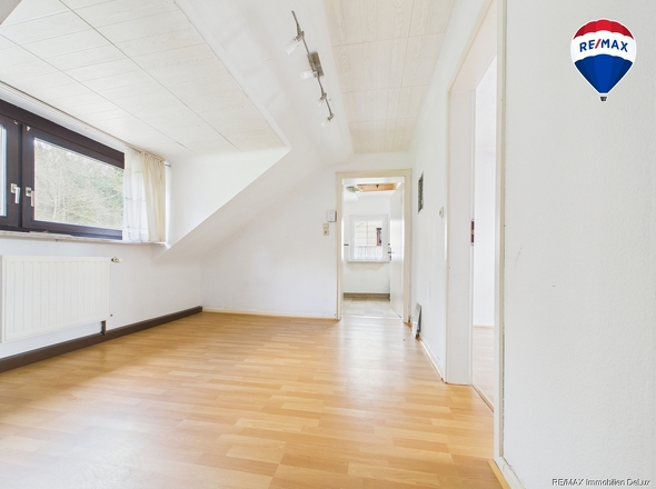 REMAX Immobilien DeLux Mehrfamilienhaus Küche Saarbrücken Mark Borowicz