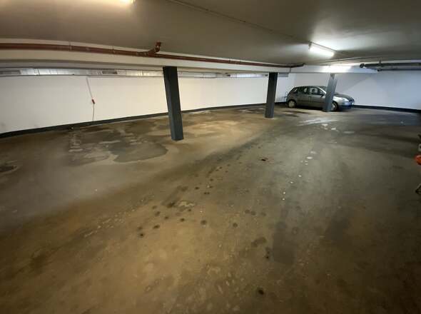Tiefgarage für sieben PKW`s