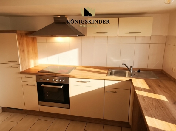 Reichlich Arbeitsfläche und Stauraum