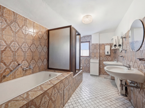 Badezimmer im OG