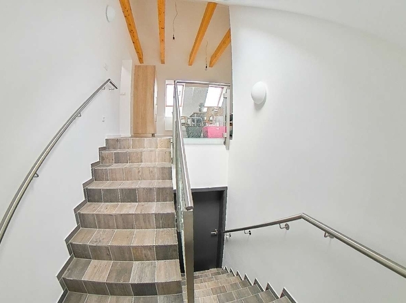 Treppe zum Dachgeschoss 