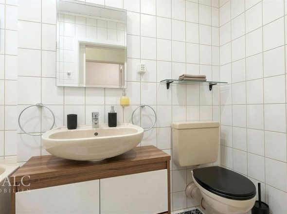 Badezimmer 1OG - (KI generiert)