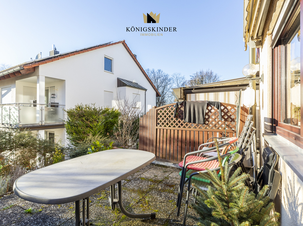 Terrasse mit Platz zum Entspannen