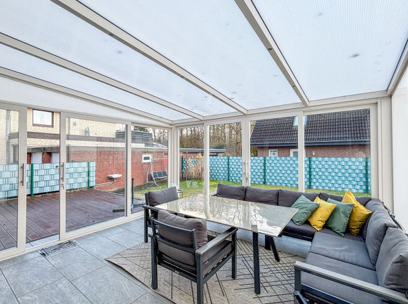 überdachte Terrasse