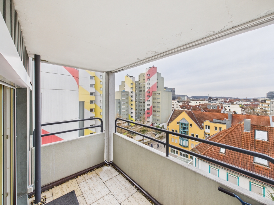 CAM04182G0-PR0043-STILL004