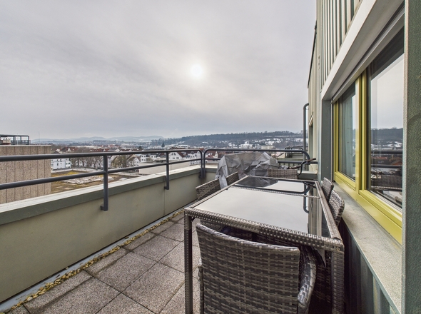 CAM04182G0-PR0043-STILL010