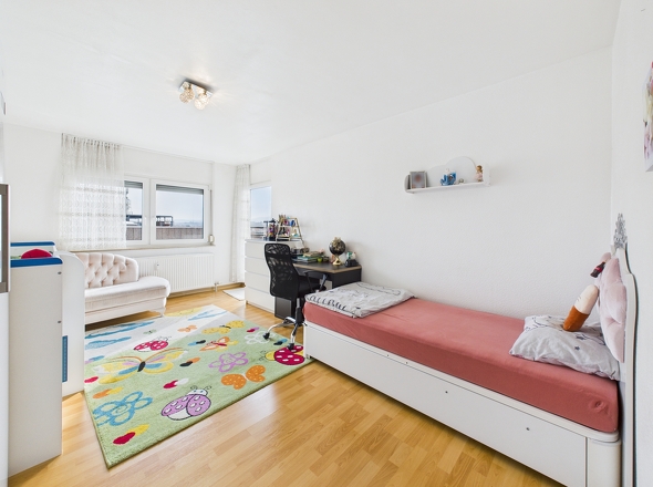 CAM04182G0-PR0043-STILL013