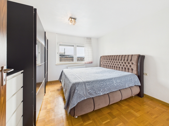 CAM04182G0-PR0043-STILL014