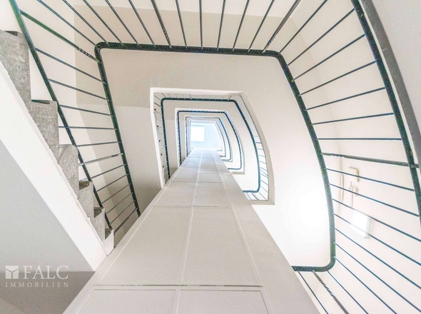 Treppenhaus Aufzug
