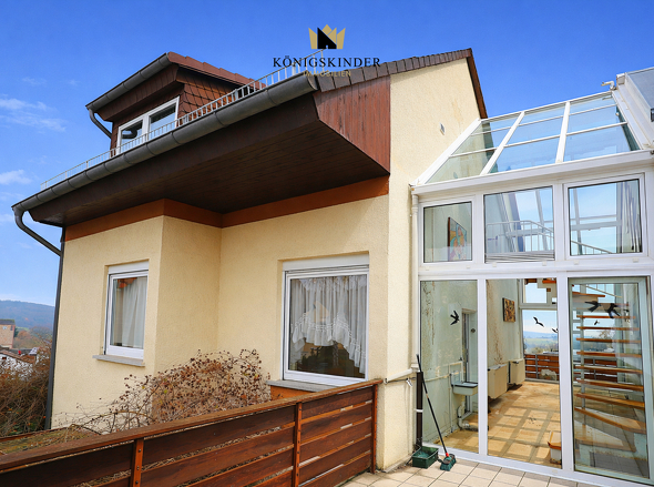 ...und hinauf in die...