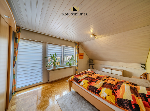 OG. Schlafzimmer 1