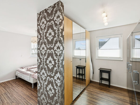 Schlafzimmer mit Ankleide