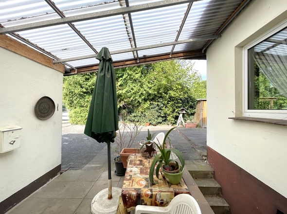 Überdachte Terrasse