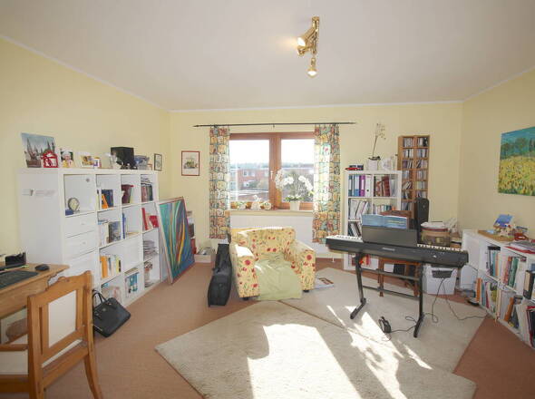 Atelier- oder mögl. Kinderzimmer gartenseitig OG