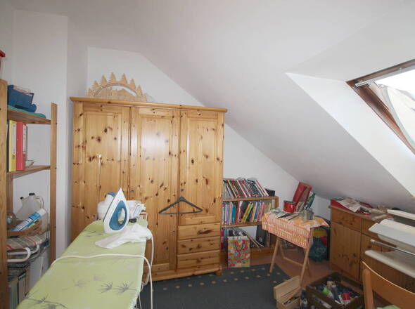 Büro o. 3. Ki.zimmer hinten DG