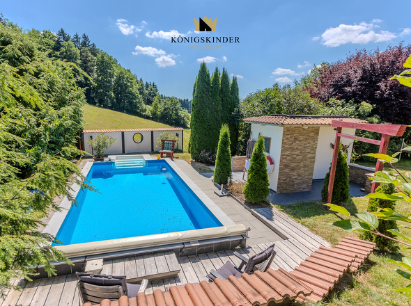 "Private Pool" 