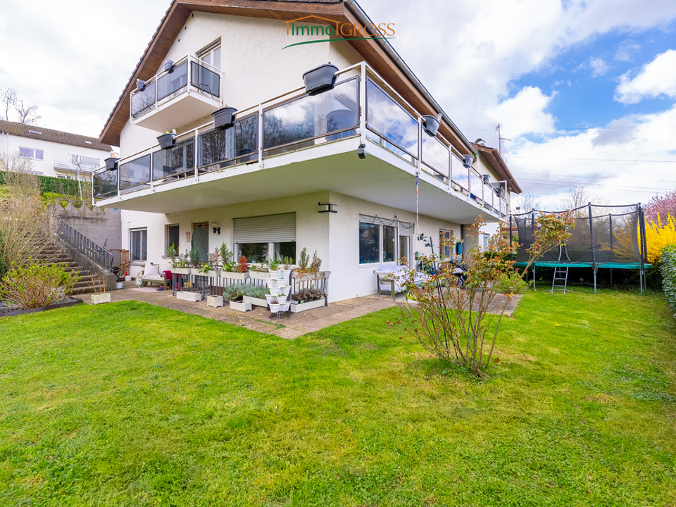 Zusätzliche ELW mit Terrasse und Garten