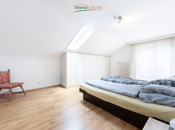OG - Weiteres Schlafzimmer, ebenfalls mit Zugang zum Balkon