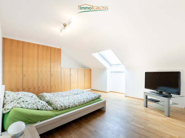 OG - Helles Schlafzimmer