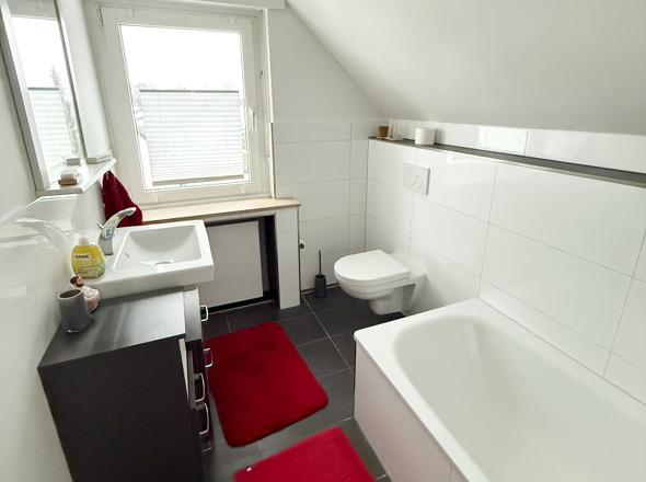 Bad im Dachgeschoss