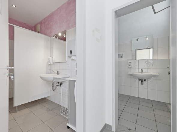 WC Zwischengeschoss Frauen