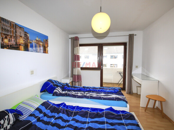 Elternschlafzimmer mit Balkon