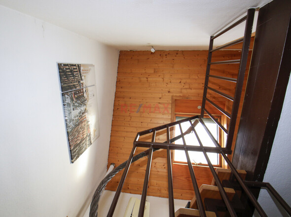 Treppenhaus Blick zum Dach