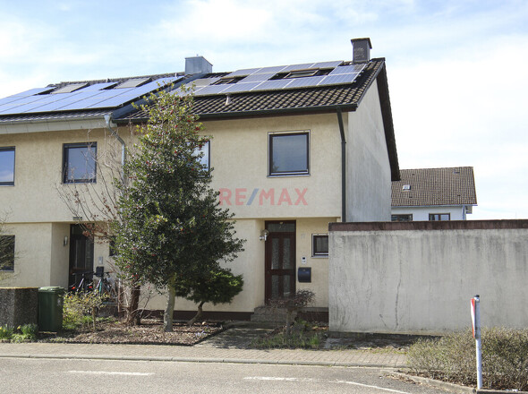 Vorderseite haus Nachbarn scharf