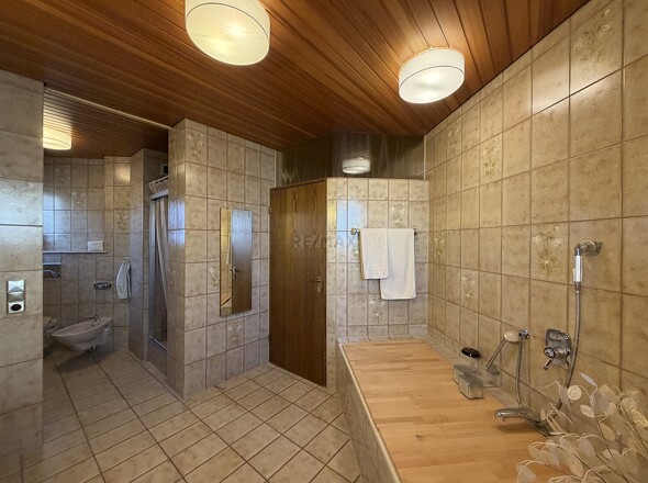 Lorcher Straße 15_OG_4 Zi._Badezimmer