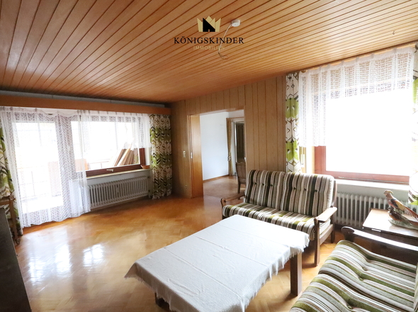 Wohnzimmer mit Terrassentür