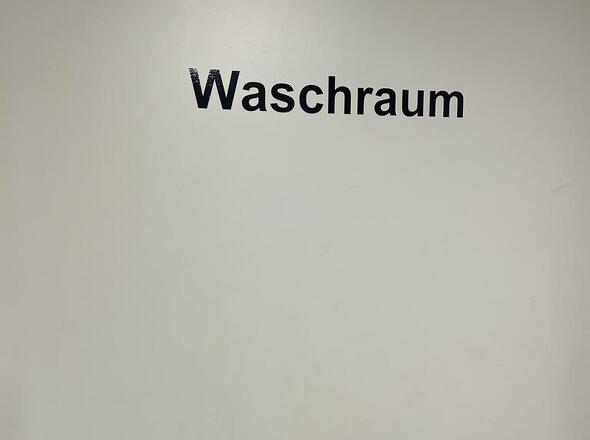 Eingang Waschraum Keller