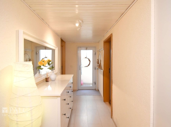 separater Eingang UG