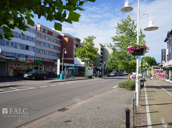 Straßenansicht