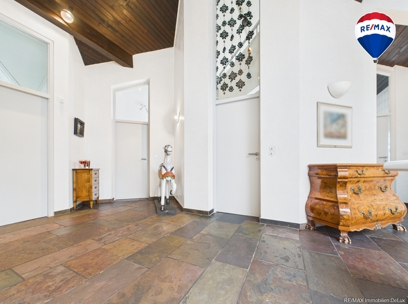 CAM01722G0-PR0034-STILL014