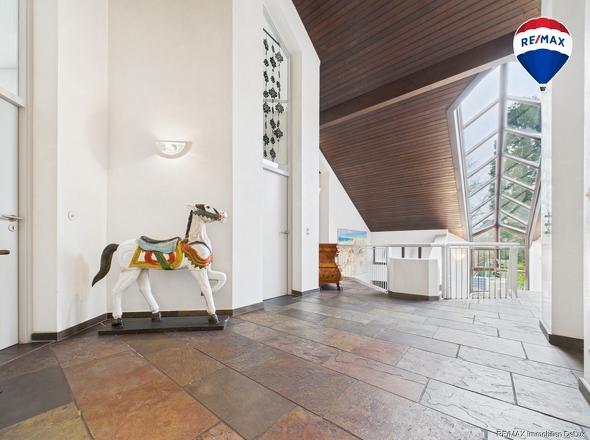 CAM01722G0-PR0034-STILL015