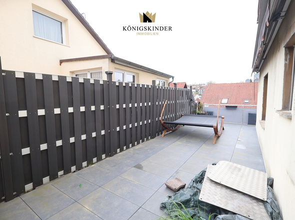 ...und zur Terrasse,