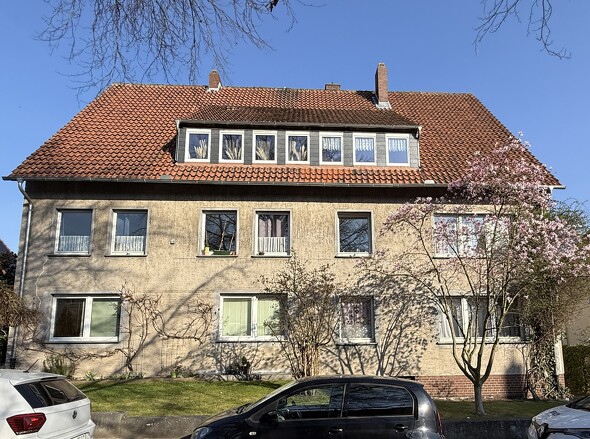 Frontansicht (West-Seite)