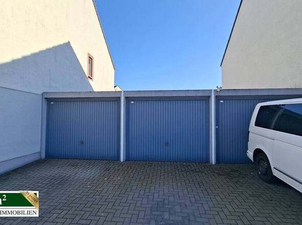 Garage und Stellplatz