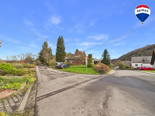 REMAX Immobilien DeLux Haus in Nohfelden / Türkismühle zu verkaufen