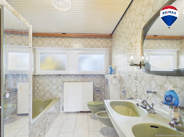 REMAX Immobilien DeLux Haus in Nohfelden / Türkismühle zu verkaufen