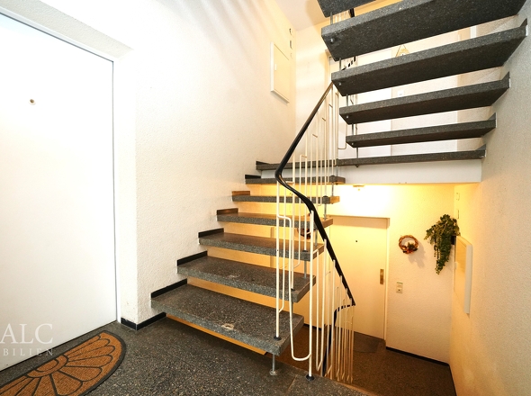 gepflegtes Treppenhaus