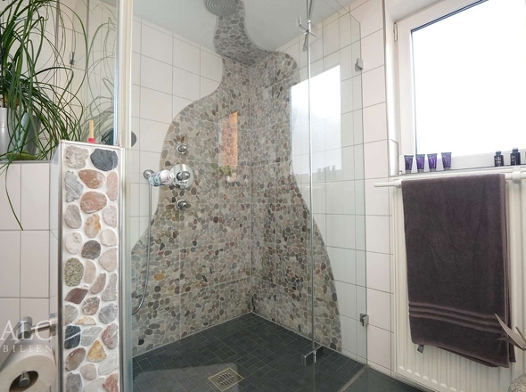 Bodentief und groß