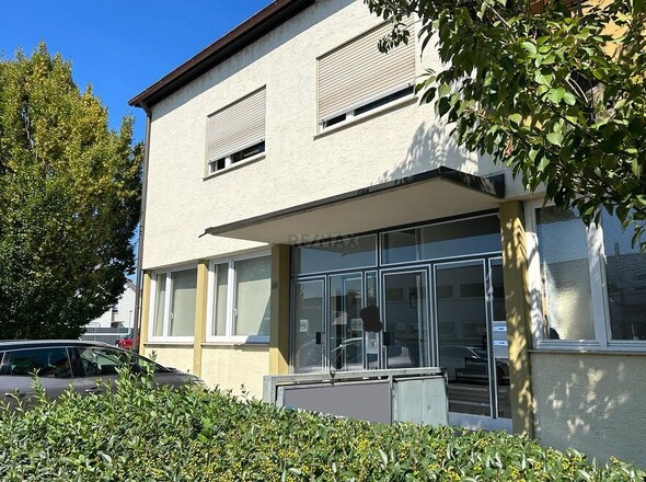 Außenansicht Eingang Gewerbe