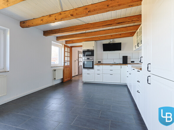 Moderne und großzügige Küche