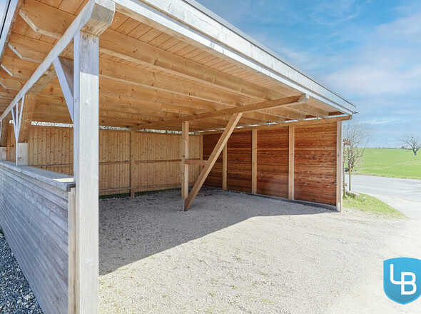 Platz für zwei PKWs