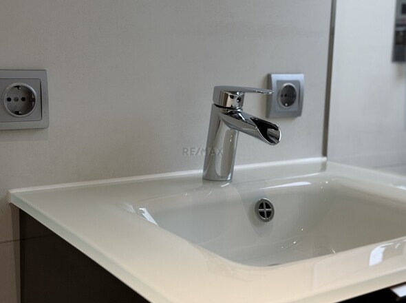 Moderne Waschtischarmatur